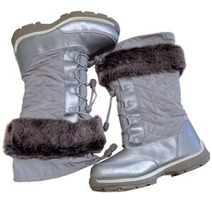 Lands End Faux Fur Quilted Snow Boots in Gray/Silver Size 3